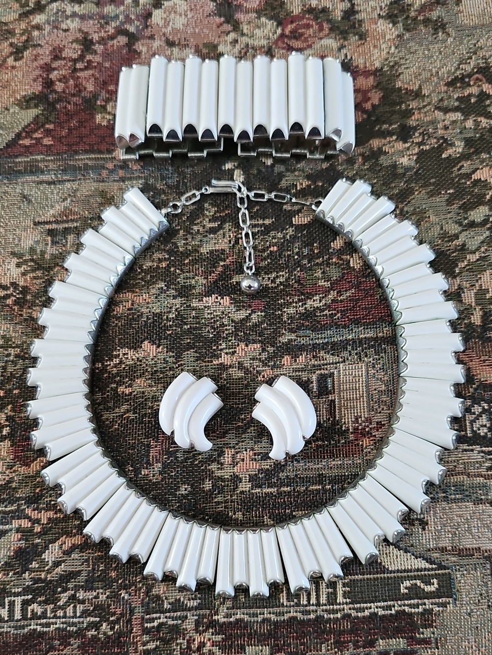 Trifari Rare Vintage White Lucite Three Piece Set
